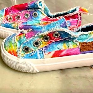 Toddler blowfish tie dyed velcro shoes
